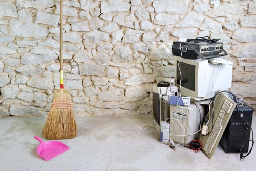 Efficient garage clearance team in Erith